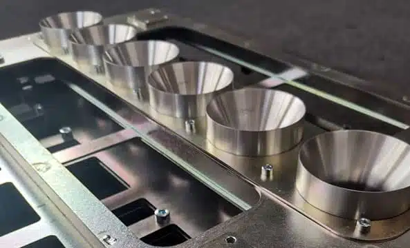 zoom in on the automatic sheath threading machine